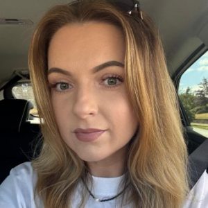 Profile photo of Claudia Kmiecik